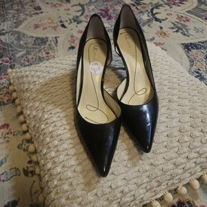 Anne Klein Black Patent Pointed Toe Heels